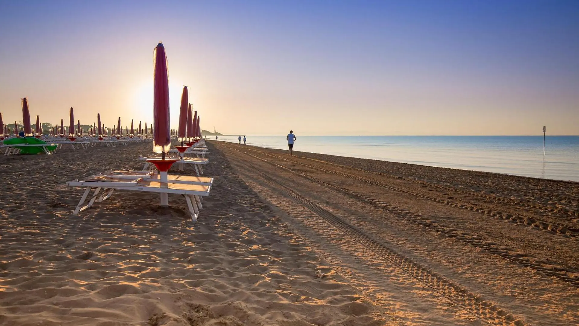 1 Bedroom Lovely Apartment In Bibione